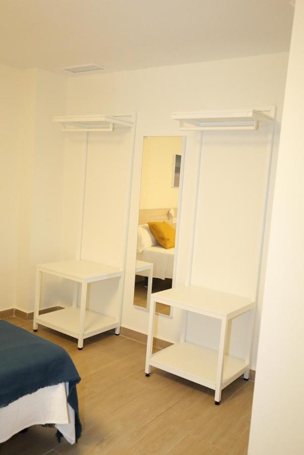 H.Palmones Hostel Bagian luar foto