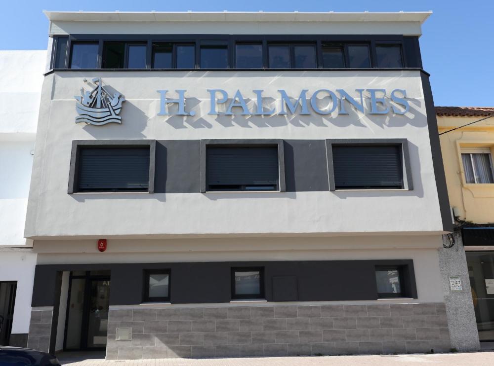 H.Palmones Hostel Bagian luar foto