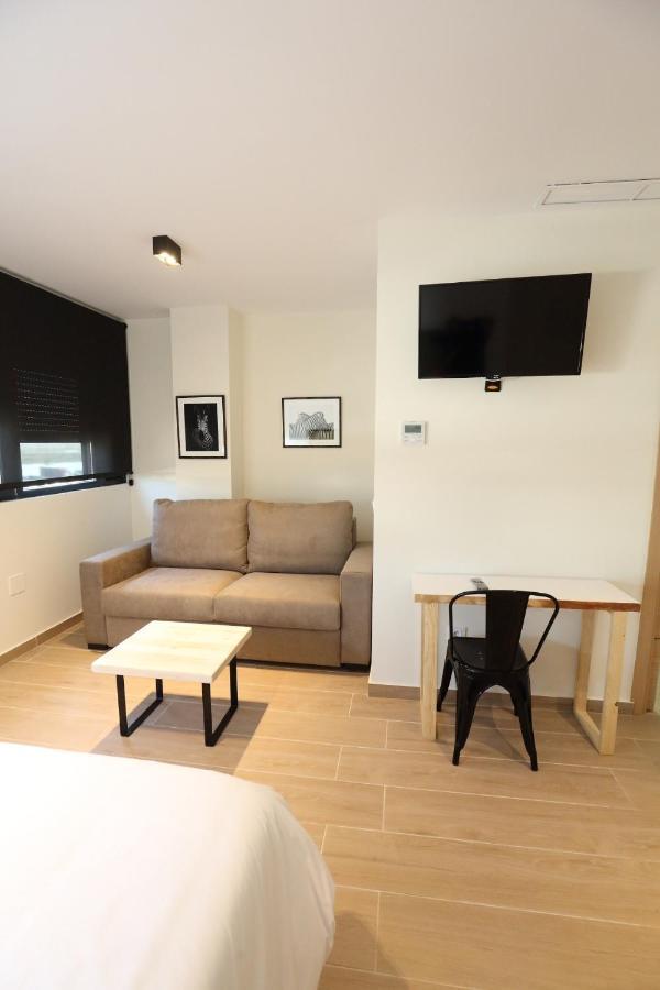 H.Palmones Hostel Bagian luar foto