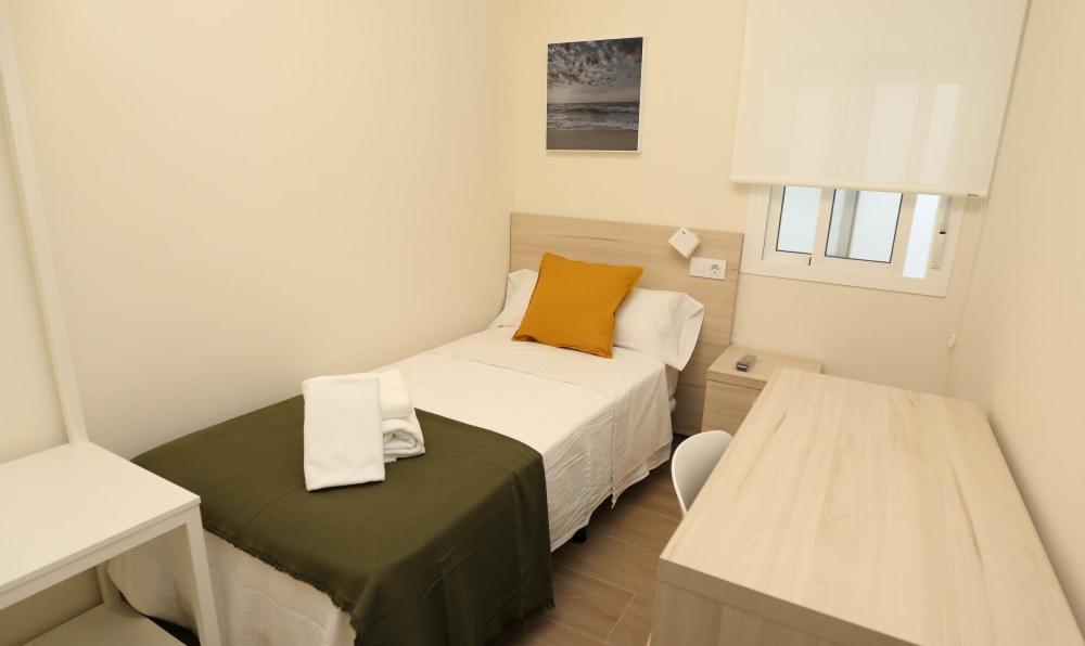 H.Palmones Hostel Bagian luar foto