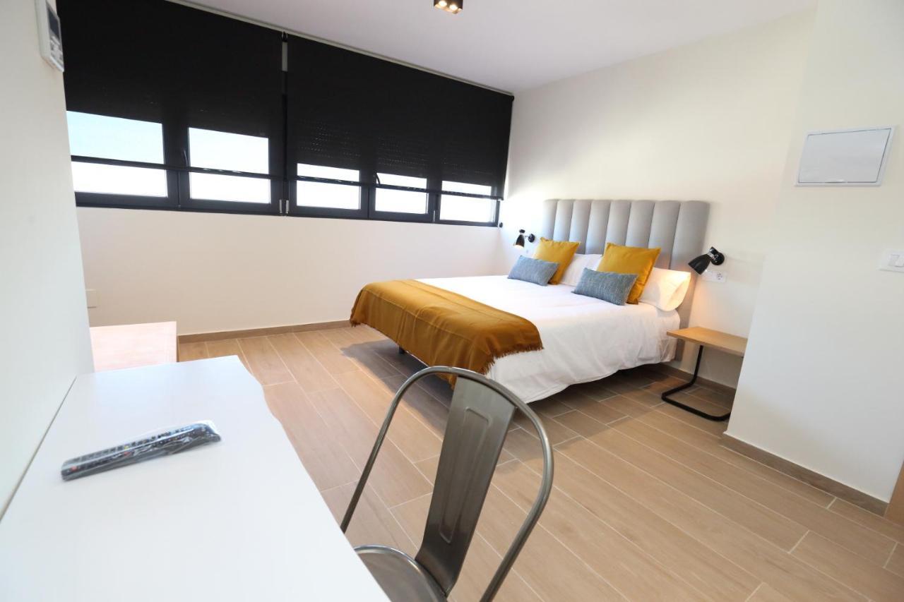 H.Palmones Hostel Bagian luar foto