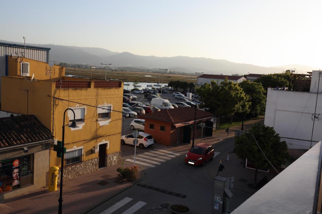 H.Palmones Hostel Bagian luar foto